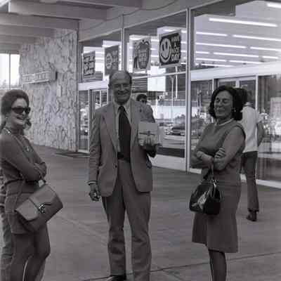 Unidentified people, Pay 'n Save, Date unknown.: Frame 4