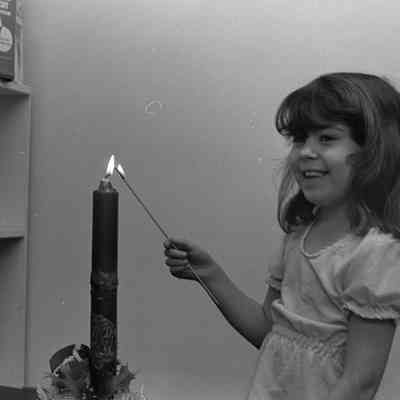 Unidentified girl, December 3, 1975: Frame 22