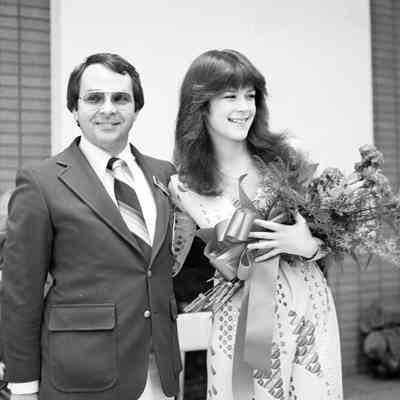 Unidentified people, Lakefair, 1981: Frame 9