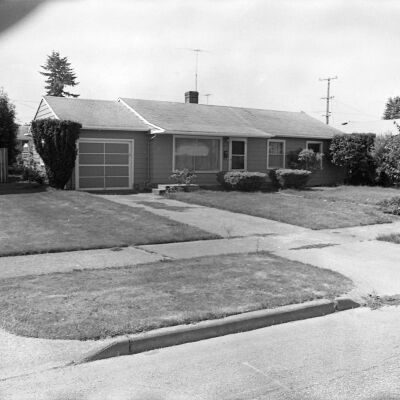 House 1953, Date unknown: Frame 15