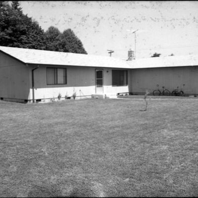 Real estate, Date unknown: Frame 21B