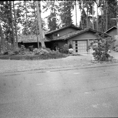 Real estate, Date unknown: Frame 25A