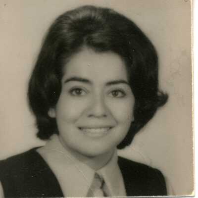 Marta Flores