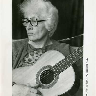 Malvina Reynolds: Origformat: Photographic