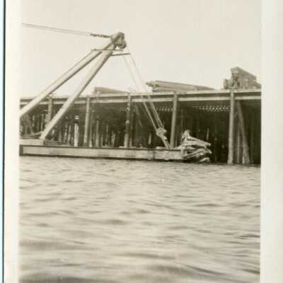 Dredger: Origformat: Photographic