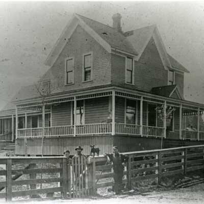 Russell House on Chambers Lake: Origformat: Photographic; Resolution: 600 dpi