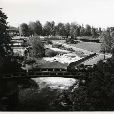 Deschutes River: Origformat: Photographic