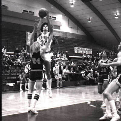 SMC Basketball, 01-01-1980: Frame 17(2)