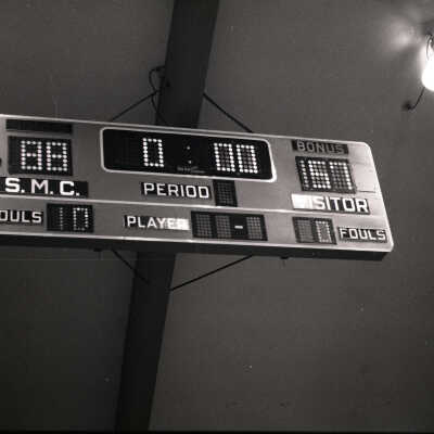 SMC Basketball, 01-01-1980: Frame 17(3)