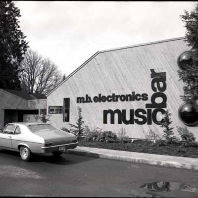 M. B. Electronics Music Bar, 1976: Frame 3b