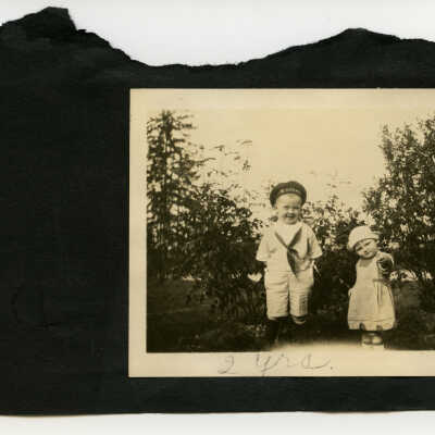 Mary Lou and Bob Hamilton, c. 1923