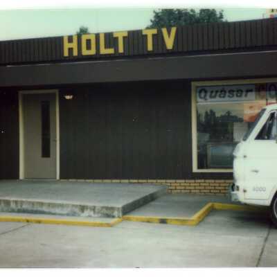 Holt Radio & TV exterior.