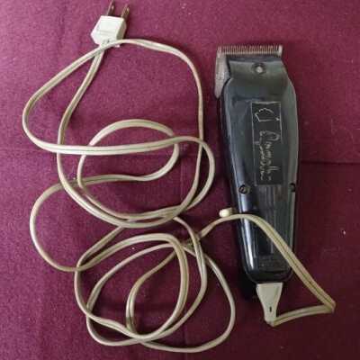 clipper, hair: Copyright: Lacey Museum; Origformat: Artifact
