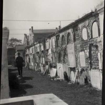 Cemetery: Origformat: Negative; Resolution: 1200 dpi