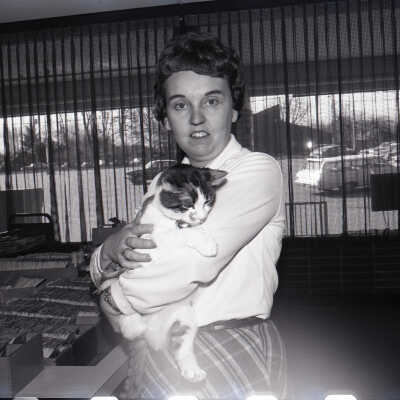 Mary Russell and Kapuki, Lacey Public Library, 1979