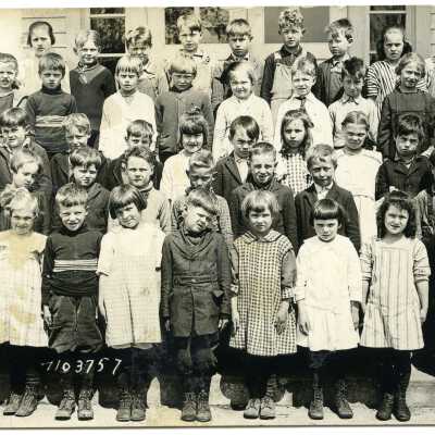 Lacey School 1st Grade, 1920-1921
