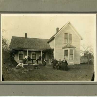 W. W. Fleetwood house & family: Copyright: Public Domain/Property of Lacey Museum; Origsize: 7 x 9; Origformat: Print; Resolution: 600 dpi