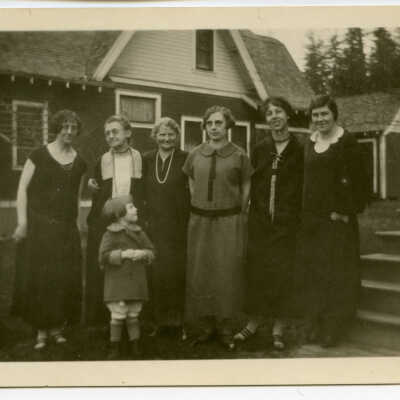Ladies in Front of Manager's House at Union Mills, c. 1925