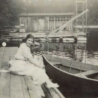 Grace Jones at Lake St. Clair, c. late 1920s: Copyright: Orphan Work-Rights Holder Not Identifiable; Origformat: Photographic; Resolution: 1200 dpi