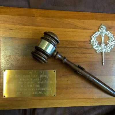 Plaque
