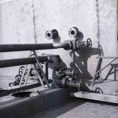 barge: Origformat: Negative; Resolution: 200 dpi