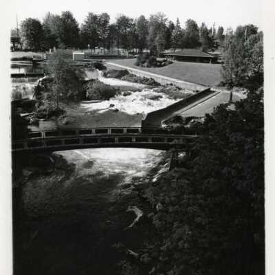 Deschutes River: Origformat: Photographic