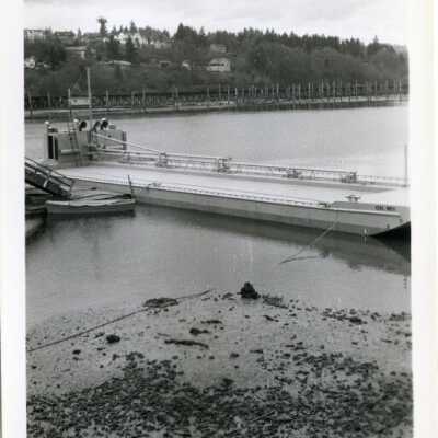 barge: Origformat: Print; Resolution: 200 dpi