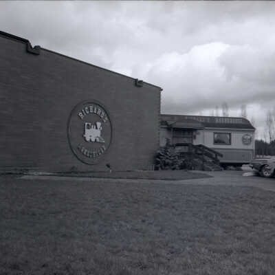 Richard's Roundhouse, 1976: Frame 19a