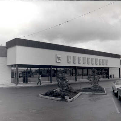 Albertson's, 1976: Frame 24a