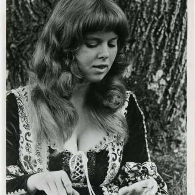 Linda Allen: Origformat: Photographic