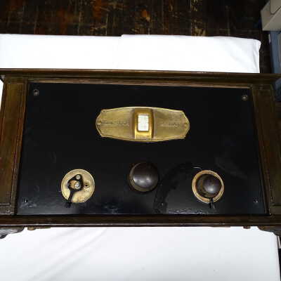Radio, Table