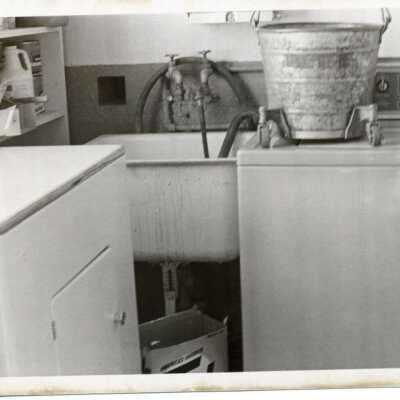washing facilities: Origformat: Photographic