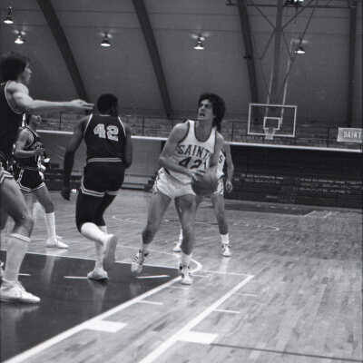 SMC Basketball, 01-01-1980: Frame 9(2)