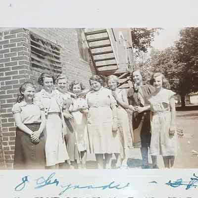 1935 8th grade girls