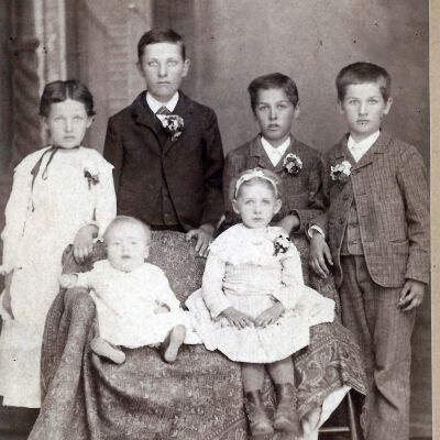 HOWARD, Mary, Elwyn, Geo., Willie, Allen, Jennie