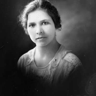 WEAVER, Gladys