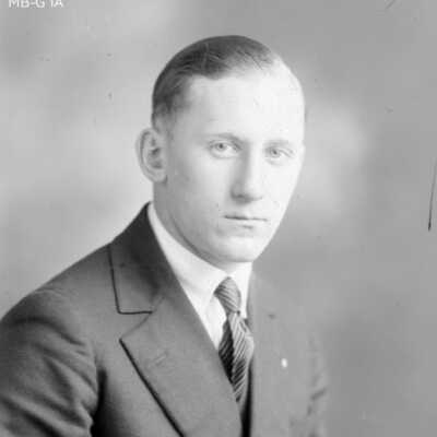 SHAVER, Gordon
