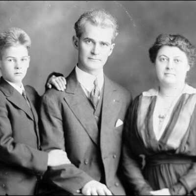 GORDANIER, Dr. Russell & family