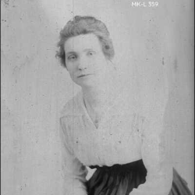 WOODHAMS, Elsie