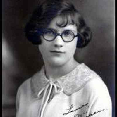 UNKNOWN, Vivian