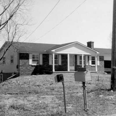 1221 Sandhill