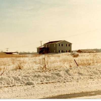 207 E. Herbison