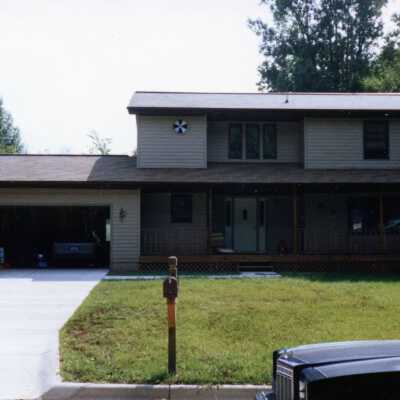 905 E. Geneva