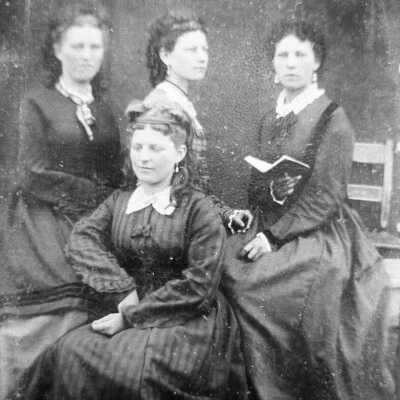 Viola H. Pike, Ella Pike, unknown, Estella Dills (missing - scan from negative)
