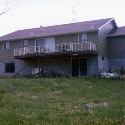 405 Riverview