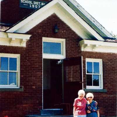 Gunnisonville School