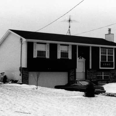 1507 Waxwing