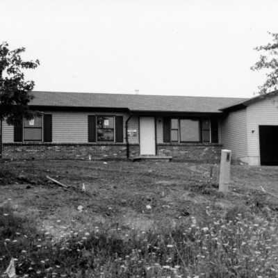 1305 Redpole