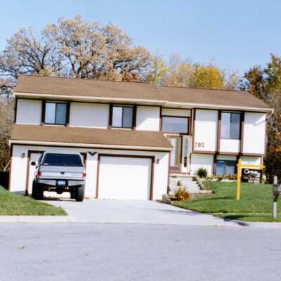 702 Amesbury,