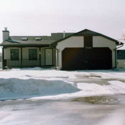 705 Amesbury,